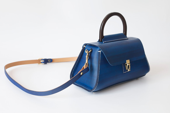 【Creema限定 早割価格 送料無料】本革手作りのショルダーバッグ 総手縫い手持ち 肩掛け 2WAY 鞄 13枚目の画像