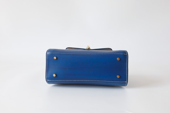 【Creema限定 早割価格 送料無料】本革手作りのショルダーバッグ 総手縫い手持ち 肩掛け 2WAY 鞄 6枚目の画像