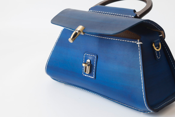 【Creema限定 早割価格 送料無料】本革手作りのショルダーバッグ 総手縫い手持ち 肩掛け 2WAY 鞄 9枚目の画像