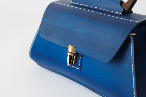 【Creema限定 早割価格 送料無料】本革手作りのショルダーバッグ 総手縫い手持ち 肩掛け 2WAY 鞄 8枚目の画像