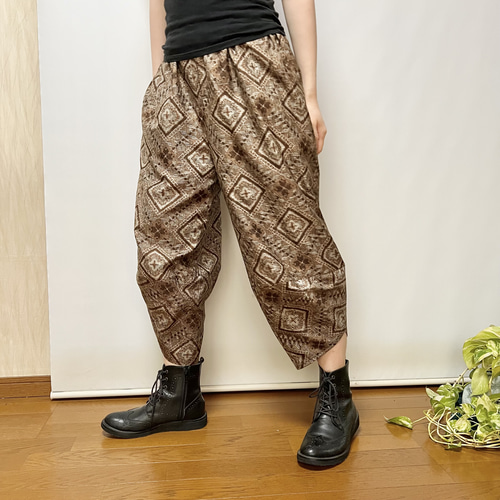 浴衣リメイクもんぺ【菱】ハンドメイド ぷっくりパンツ ワイドパンツ サルエル 浴衣リメイクもんぺ【菱】ハンドメイド ぷっくりパンツ ワイドパンツ