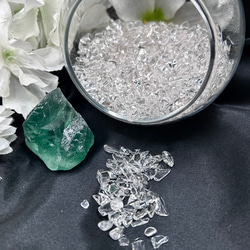 4点セット　LEDライト付　天然石　浄化　高品質　ヒマラヤ水晶　さざれ　グリーンフローライト　原石　間接照明　ガラス容器 4枚目の画像