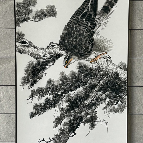 中国絵画 掛け軸 鷹図 水墨画 アート 壁掛け 書画 インテリア 装飾 中堂 中国絵画 掛け軸 鷹図 水墨画 アート 壁掛け 書画 インテリア 装飾