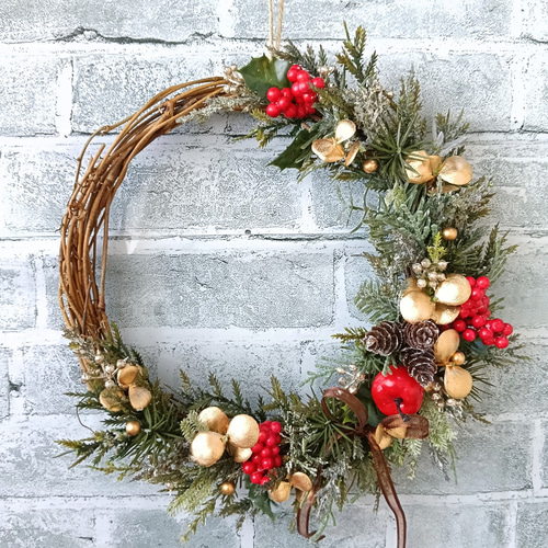 聖なる夜をそっと彩る】三日月型のクリスマスリース 2025 壁掛け