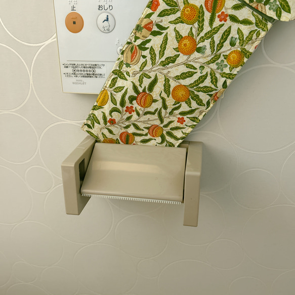 ☆新柄☆トイレットペーパーホルダーカバー「水色水たま」 7枚目の画像