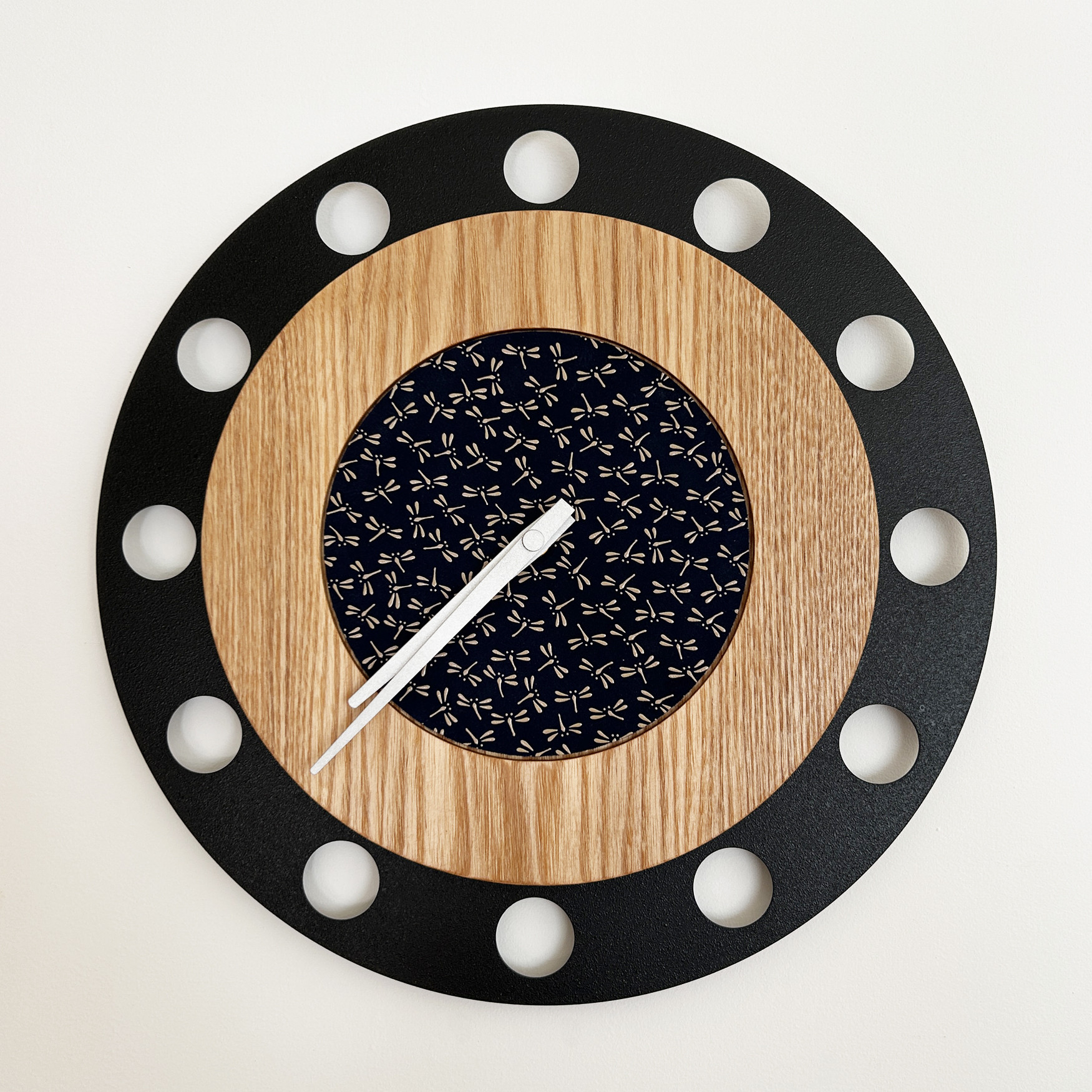 甲州印伝クロック 大型：とんぼ青・白 No.L1011