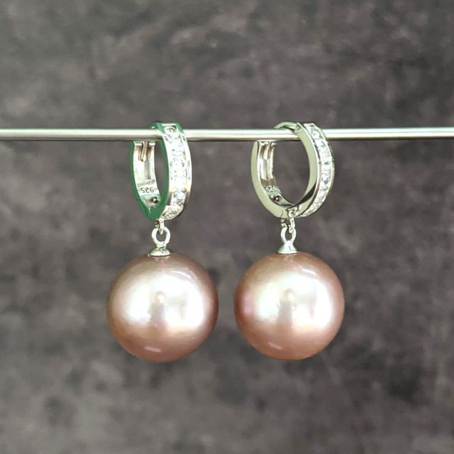 くすみピンクの大粒淡水真珠ピアス / SV Large Freshwater Pearl Earrings 28,490円