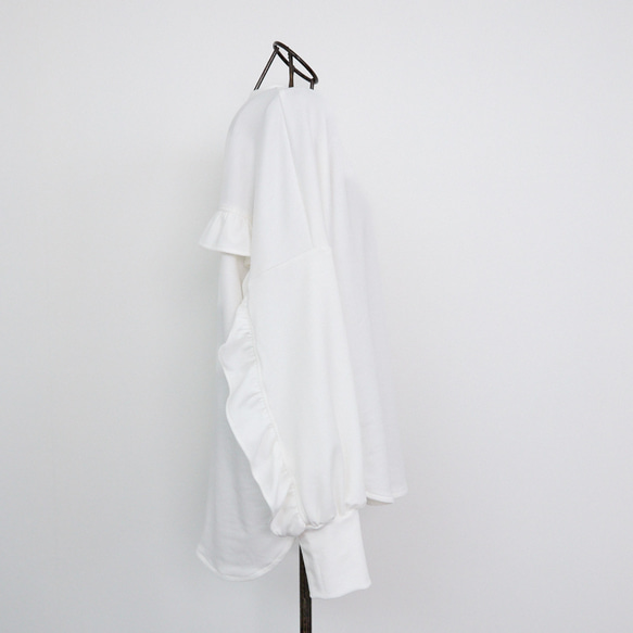 大人のスウェット 甘すぎないフリル 柔らかストレッチ素材トレーナー　ホワイト　0671WH 12枚目の画像