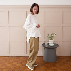 大人のスウェット 甘すぎないフリル 柔らかストレッチ素材トレーナー　ホワイト　0671WH 7枚目の画像