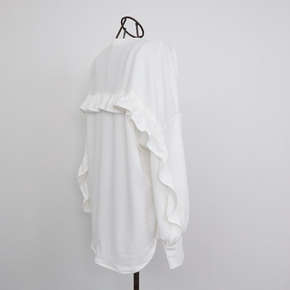 大人のスウェット 甘すぎないフリル 柔らかストレッチ素材トレーナー　ホワイト　0671WH 15枚目の画像