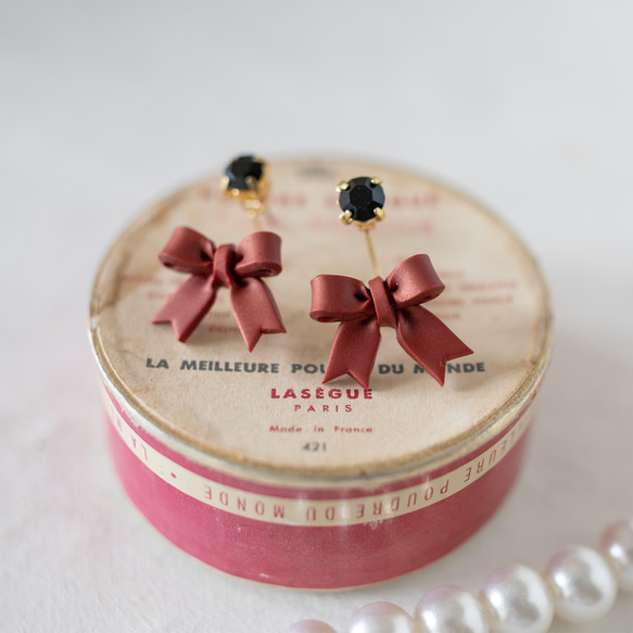 【秋冬限定】リボンキャッチ / ピアス /ノンホール / ルミナスレッド 1枚目の画像