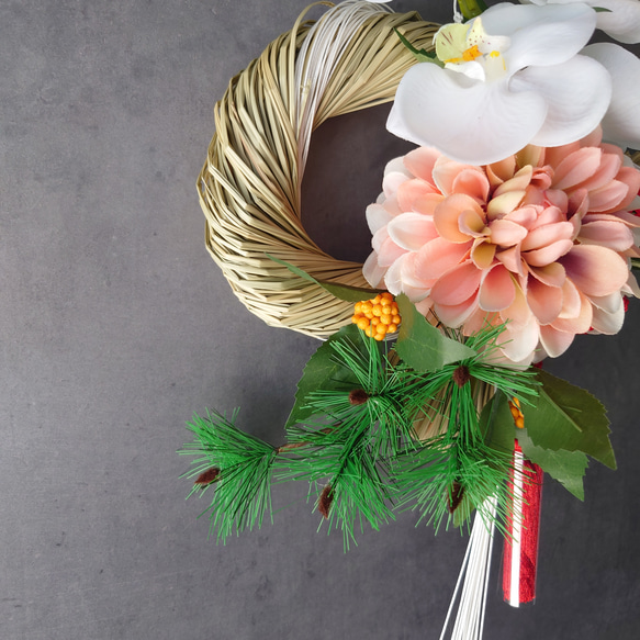 壽ダリア【ダリア・松竹梅・胡蝶蘭】2026年仕様しめ縄飾り『超早割祭2025』　 4枚目の画像