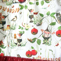 ドイツ生地　　秋の実り　りんご　小人　森の動物たち　りす　梟　カタツムリ　巾着ポーチ　巾着バッグ　マッシュルーム 8枚目の画像