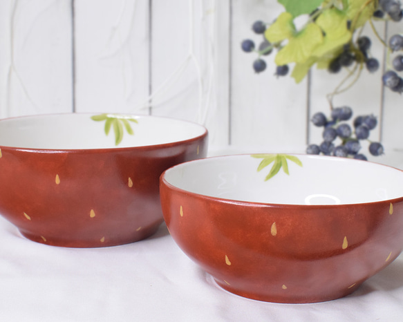 森のいちごのボウルM 2枚目の画像