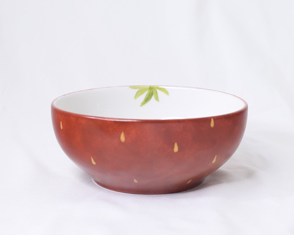 森のいちごのボウルM 4枚目の画像