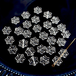 40個★11.5mm雪　雪の結晶　雪の樹脂ビーズ  クリア 3枚目の画像