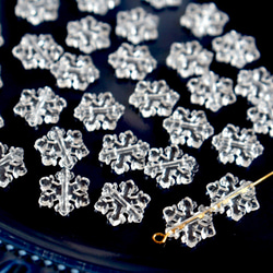 40個★11.5mm雪　雪の結晶　雪の樹脂ビーズ  クリア 6枚目の画像