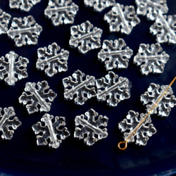 40個★11.5mm雪　雪の結晶　雪の樹脂ビーズ  クリア 17枚目の画像