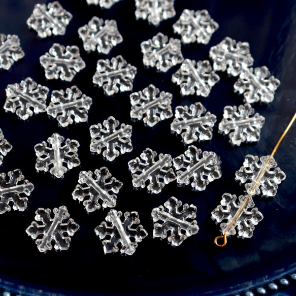 40個★11.5mm雪　雪の結晶　雪の樹脂ビーズ  クリア 11枚目の画像