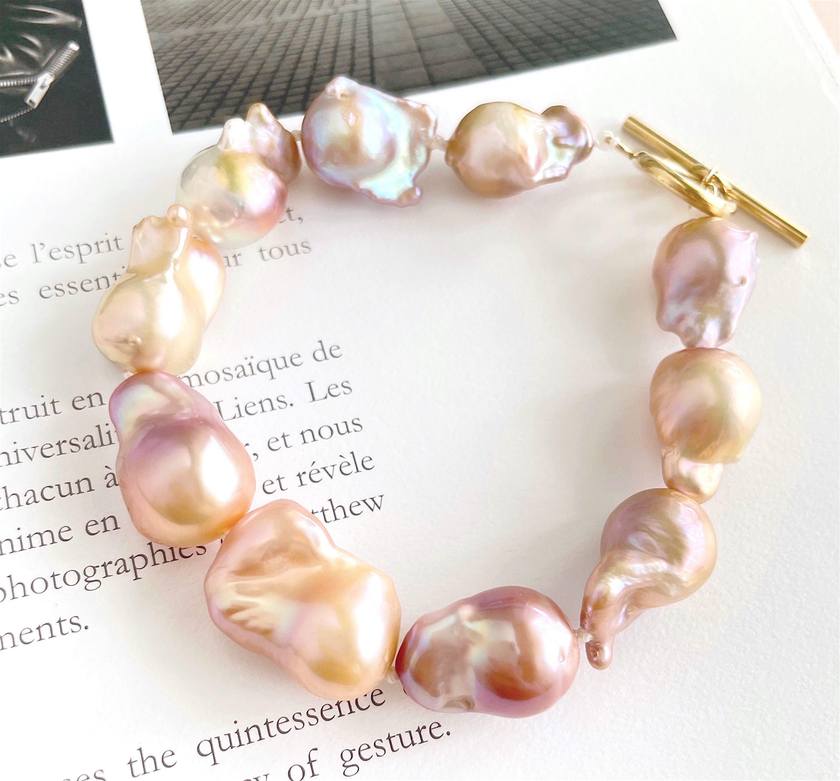 オイスターバロックパールのブレスレット ペールピーチ　小粒　１点のみ