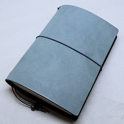 A5スリムサイズ（ジブン手帳サイズ対応）の牛本革カバー 色：紺