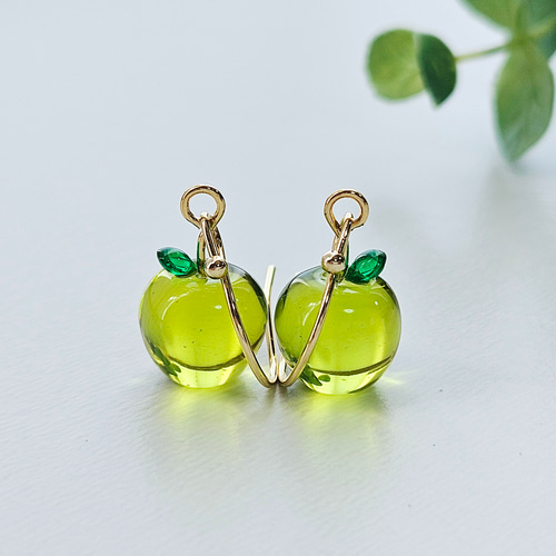 小さな小さな青林檎のピアス ❦ ga1［グリーンアップル/青りんご/青