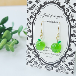 しずく型レジンピアス ピアス（フック・チェーン） henry 通販