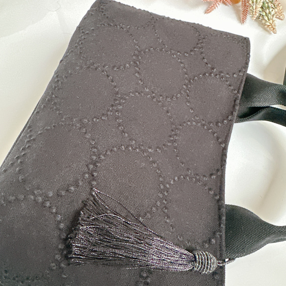 【秋冬バッグ】前後2wayミナペルホネン/dopタンバリンと倉敷帆布のオーバルトートバッグ【選べる3カラー】 4枚目の画像