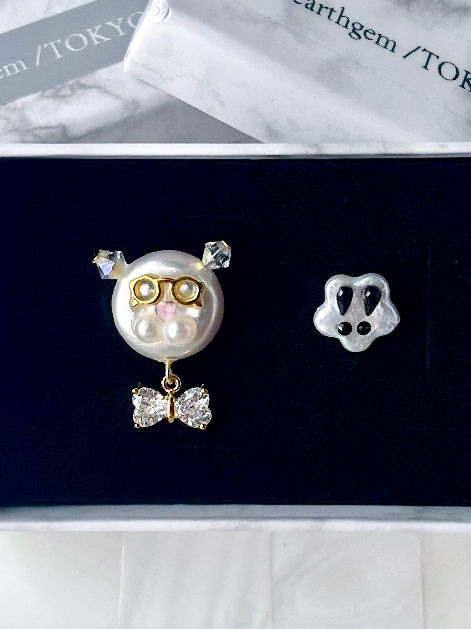 【316Lサージカルステンレス】✴︎大発見！！をしたネコ博士✴︎高品質淡水真珠×スワロフスキークリスタル×CZジルコニア