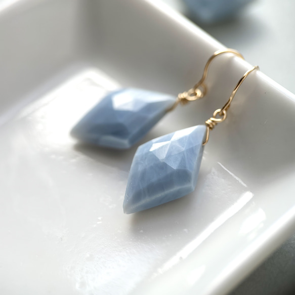 希少☆14kgfブルーオパールのピアス＆イヤリング/ダイヤカット/10月の