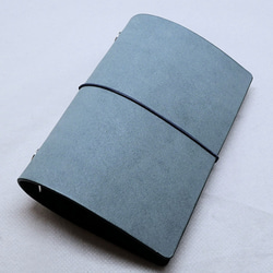 A5スリムサイズ（ジブン手帳サイズ対応）の牛本革カバー 色：紺