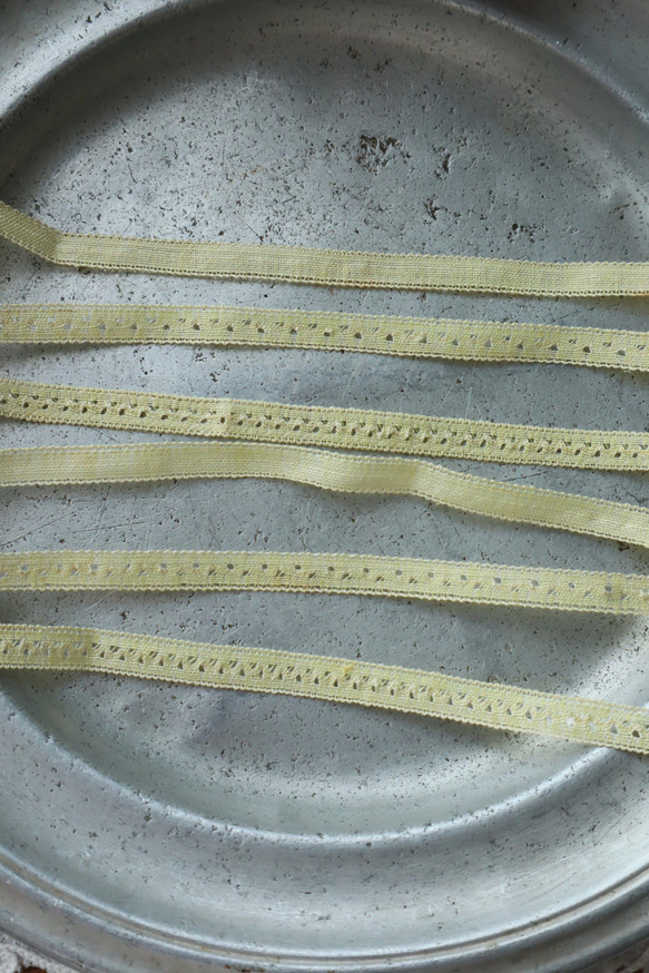 フランス 78㎝ アンティークレース　3種の柄 C1094 クリーム 4枚目の画像