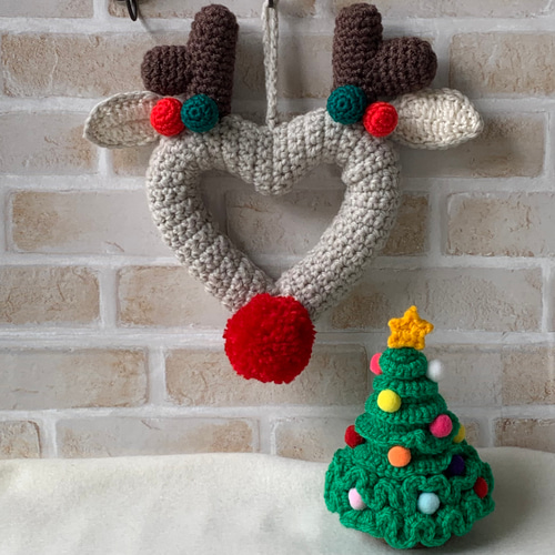 クリスマスリース 赤鼻のトナカイ 毛糸 リース パンダの時間割り 通販