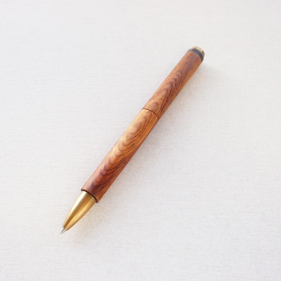 【A＋】PEN【屋久杉×水牛角｜回転式】● 木軸/屋久杉/真鍮/ボールペン/ステーショナリー