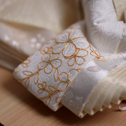 凛としたお顔立ち♪フラワーアート+LEDライティング♪名前旗つき★ 3枚目の画像