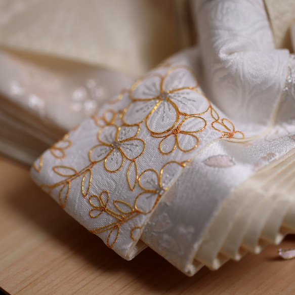 凛としたお顔立ち♪フラワーアート+LEDライティング♪名前旗つき★ 3枚目の画像