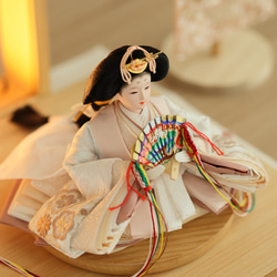 2026年新作★くすみ春色のお雛様♪フラワーアート+LEDライティング 13枚目の画像