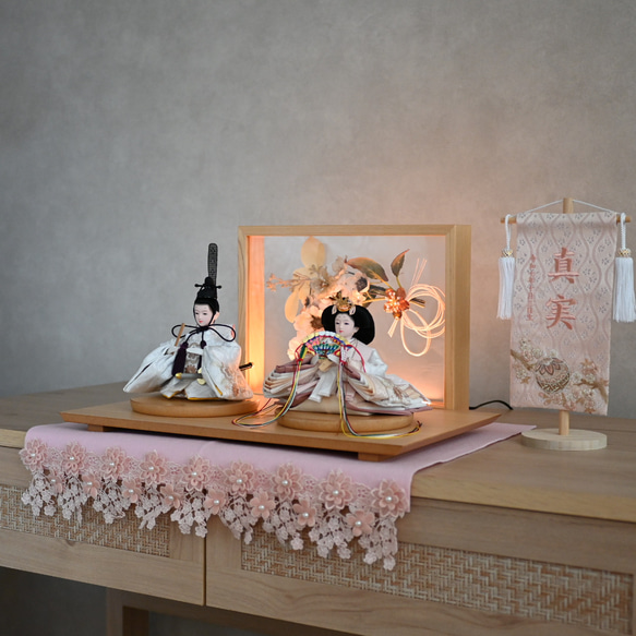 2026年新作★くすみ春色のお雛様♪フラワーアート+LEDライティング 3枚目の画像