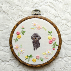 トイプードルとお花の刺繍フレーム フォトフレーム・写真立て YUKI