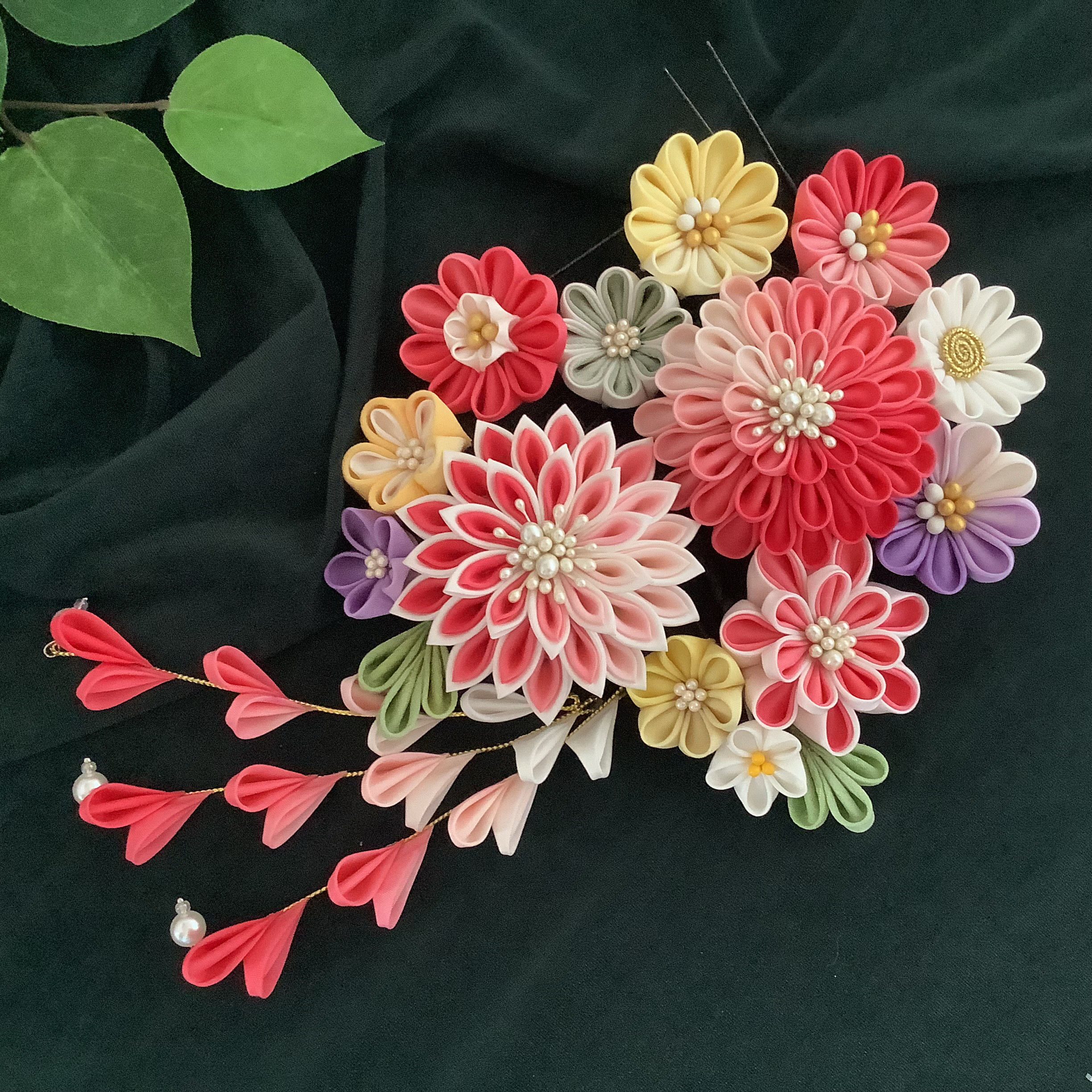 【つまみ細工髪飾り】シルク手染め・成人式 / 結婚式 / 卒業式/記念日/七五三
