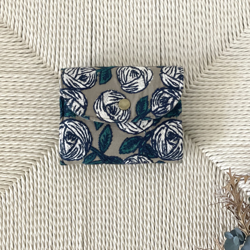 ⚮̈ミナペルホネンanemone beige コンパクトウォレットミニ財布