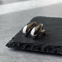 大ぶりドロップピアス(シルバー) サージカルステンレス　雫　しずく　ドロップ　カジュアル　ファッション　デイリー　 1枚目の画像