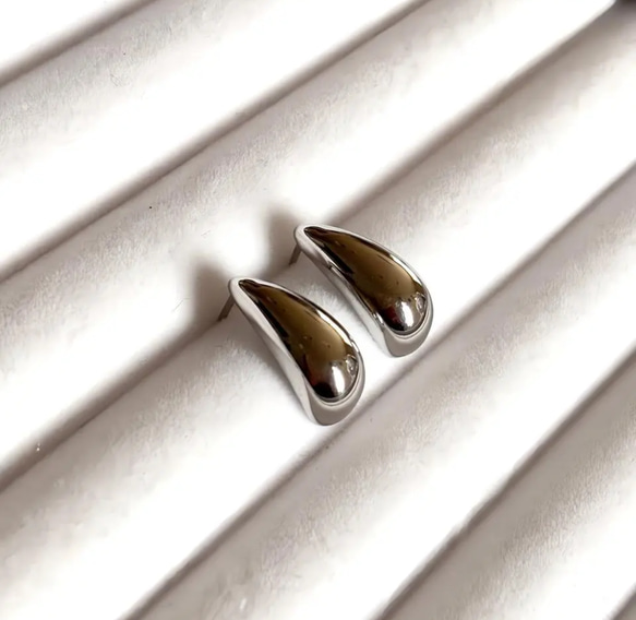 大ぶりドロップピアス(シルバー) サージカルステンレス　雫　しずく　ドロップ　カジュアル　ファッション　デイリー　 9枚目の画像