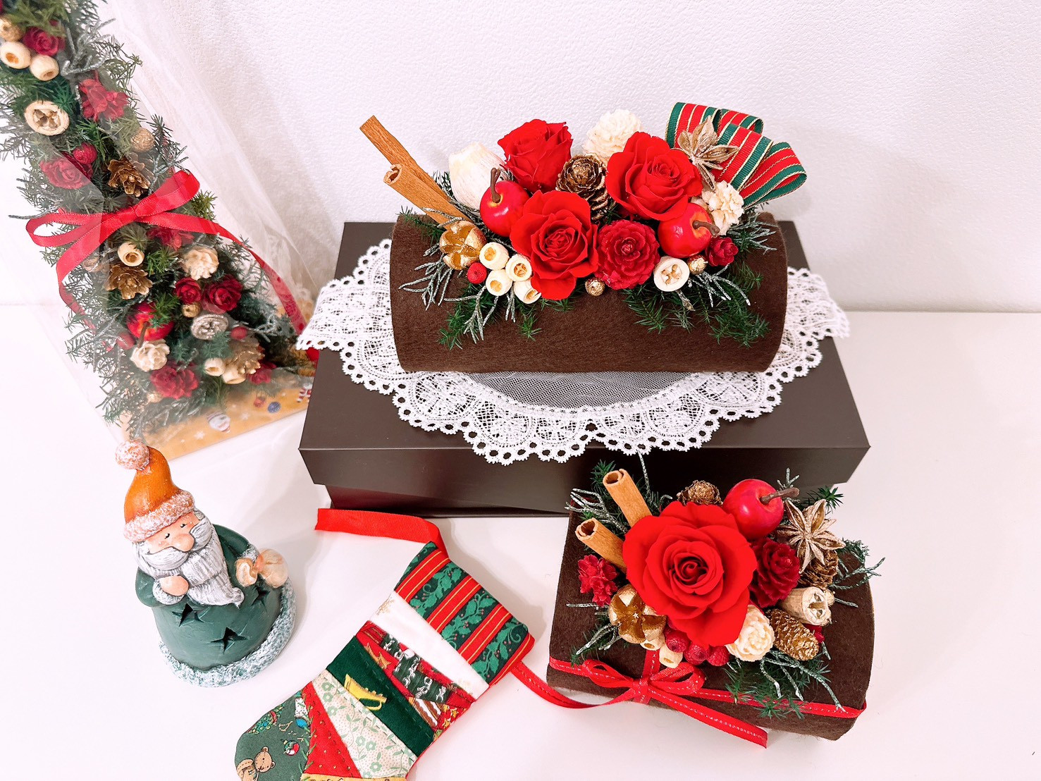 クリスマスアレンジ ★ ローズのブッシュドノエル 大 ウッド ギフト 赤 バラ クリスマス飾り フラワー プレゼント
