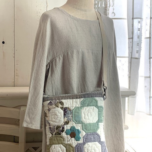 パッチワーク キルト バッグ タペストリー パッチワークバッグキット／flower shoulder bag/完成品ではご
