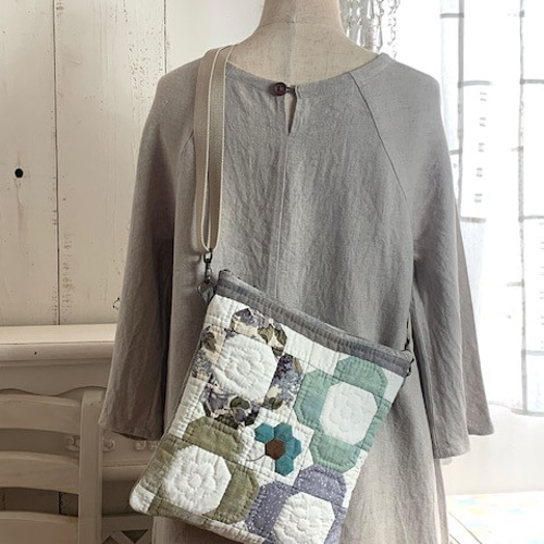 パッチワークバッグキット／flower shoulder bag/完成品ではご