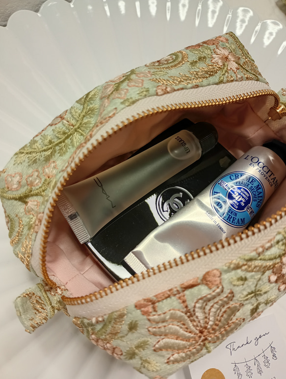 数量限定【20㌢】魅せたいインド刺繍のBOXポーチ　ベルベットペイズリー　 7枚目の画像