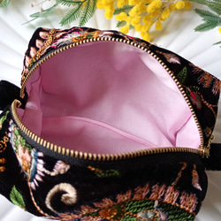 数量限定【20㌢】魅せたいインド刺繍のBOXポーチ　ベルベットペイズリー　 5枚目の画像