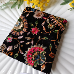 数量限定【12㌢】360°インド刺繍のファスナーポーチ　ベルベットペイズリー　 2枚目の画像