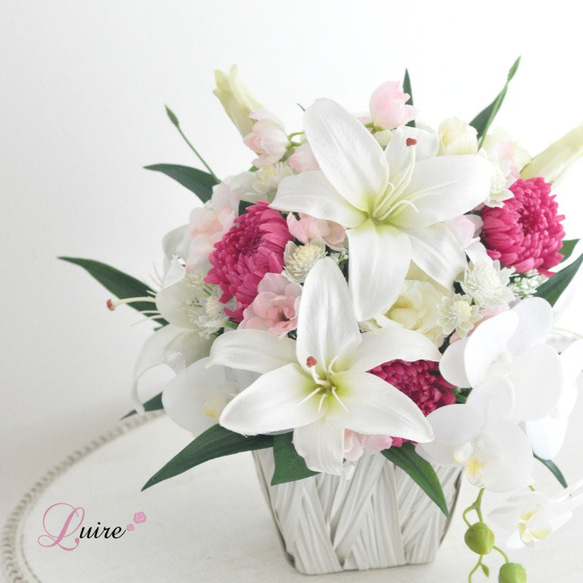 ラズベリー色LLサイズ【仏花、供花】カサブランカ、胡蝶蘭、紫輪菊の上質な仏花・お悔み、四十九日、初盆 6枚目の画像